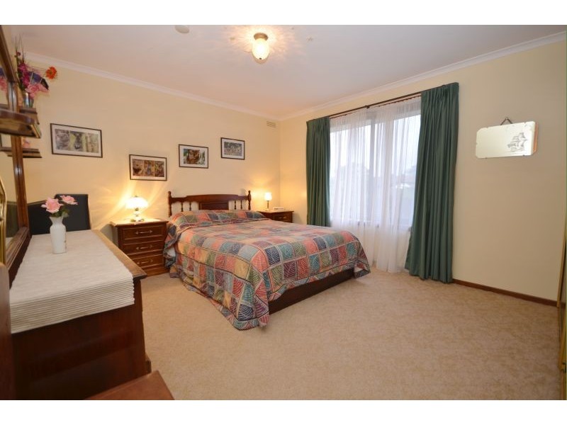 9 Vincent Court, Delacombe VIC 3356