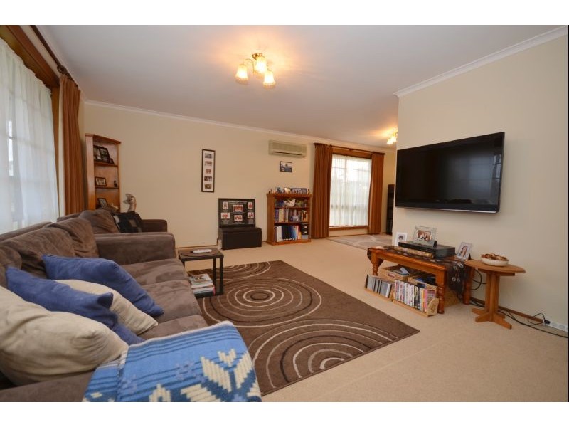 22 Langstaffe Drive, Wendouree VIC 3355