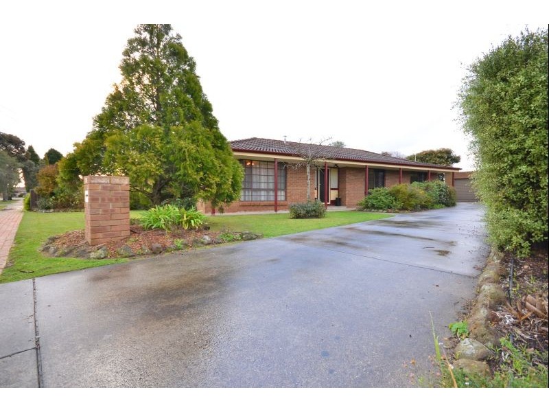 22 Langstaffe Drive, Wendouree VIC 3355