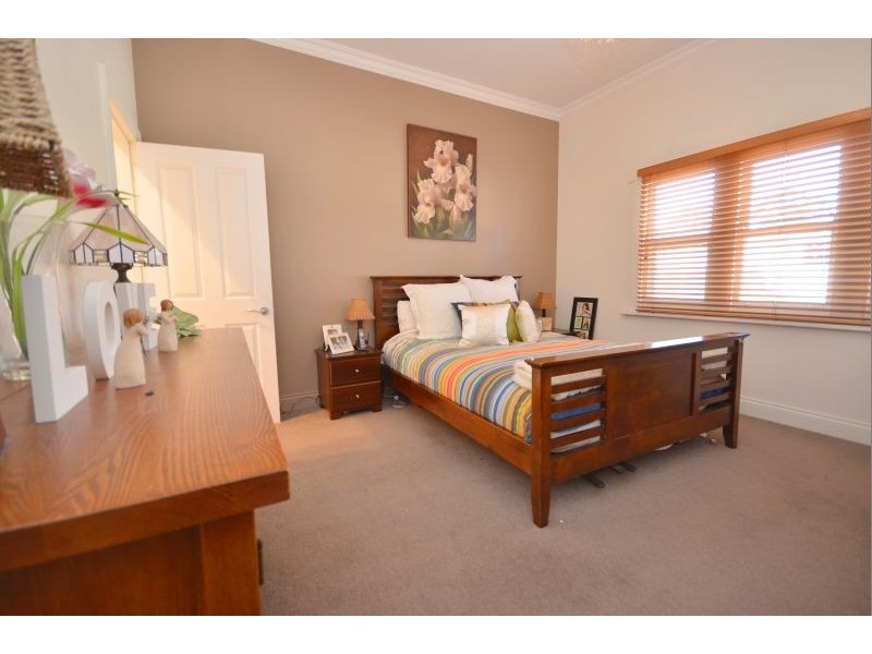 202 Elsworth Street West, Mount Pleasant VIC 3350