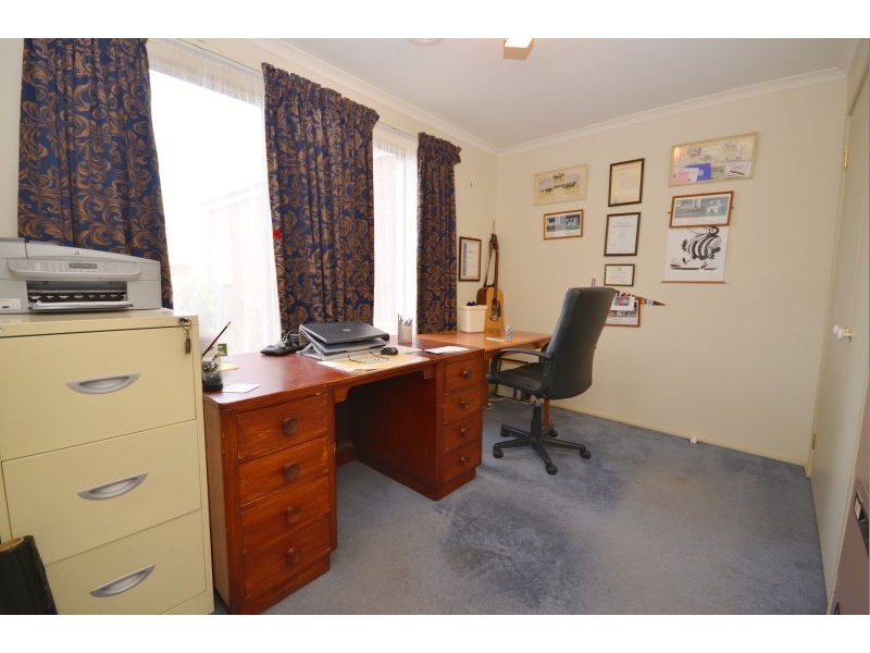 6 Rozel Avenue, Wendouree VIC 3355