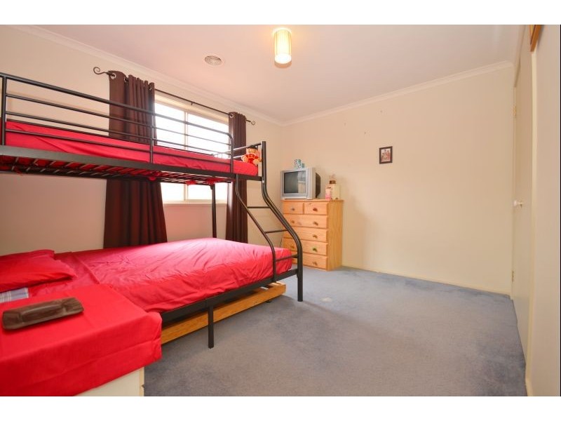 6 Rozel Avenue, Wendouree VIC 3355