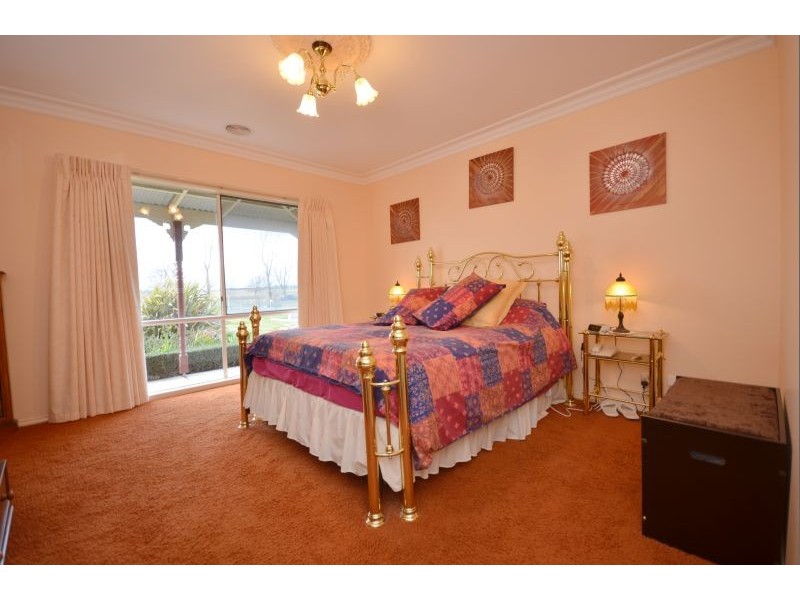 729 Remembrance Drive, Cardigan VIC 3352