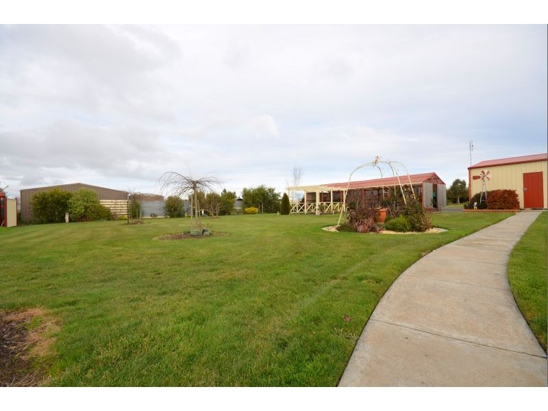 729 Remembrance Drive, Cardigan VIC 3352