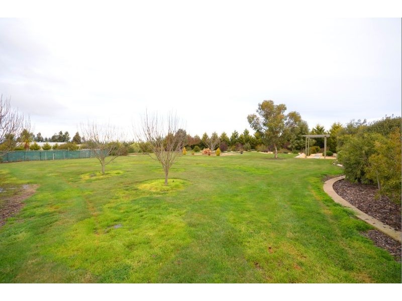 729 Remembrance Drive, Cardigan VIC 3352