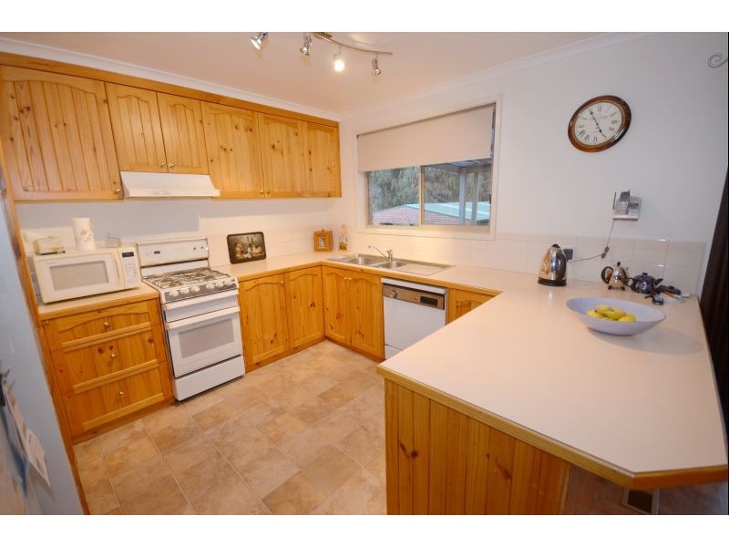 230 Melbourne Road, Brown Hill VIC 3350