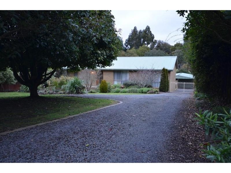 230 Melbourne Road, Brown Hill VIC 3350