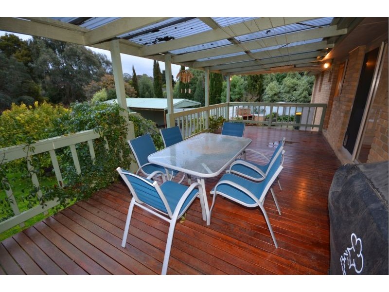 230 Melbourne Road, Brown Hill VIC 3350