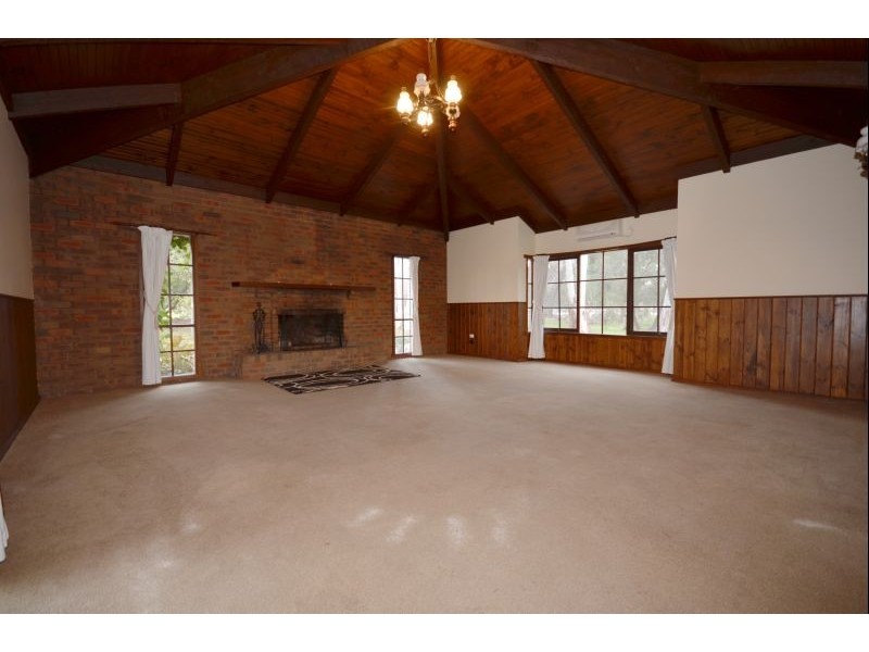 1250 Glenelg Highway, Smythesdale VIC 3351