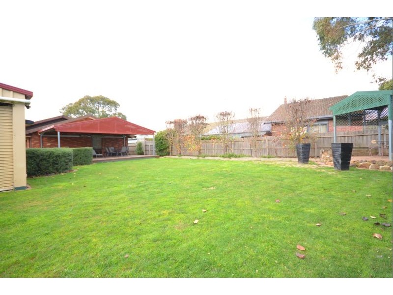 15 Avoca Crescent, Alfredton VIC 3350