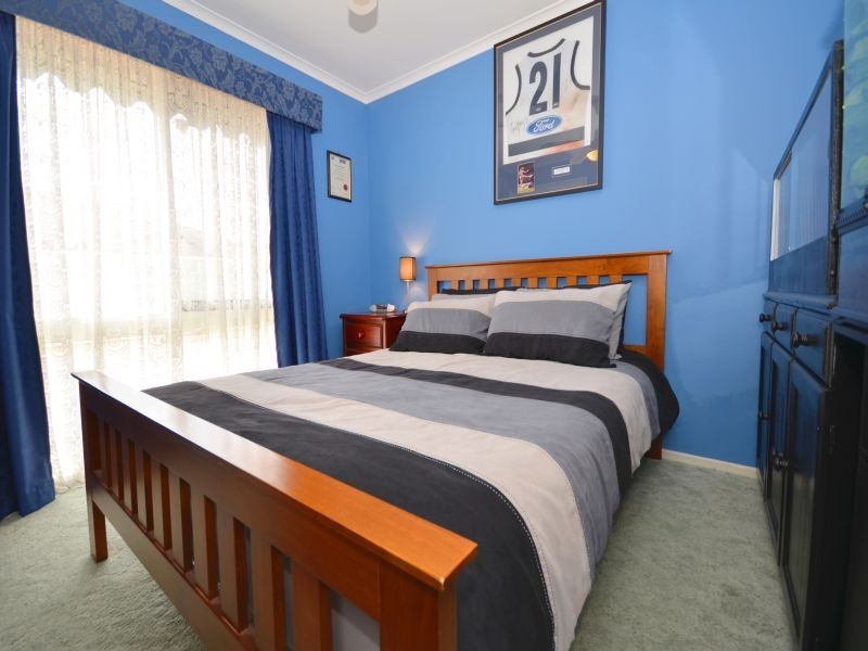 9 Mawarra Drive, Delacombe VIC 3356