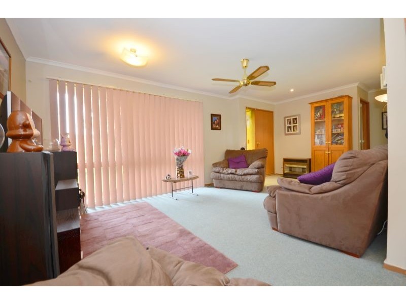 32 Racecourse Road, Haddon VIC 3351