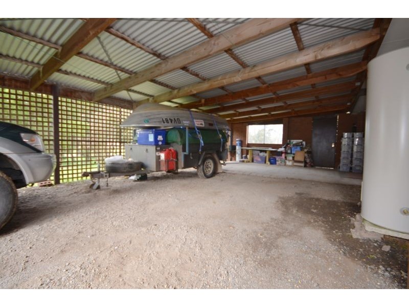 32 Racecourse Road, Haddon VIC 3351