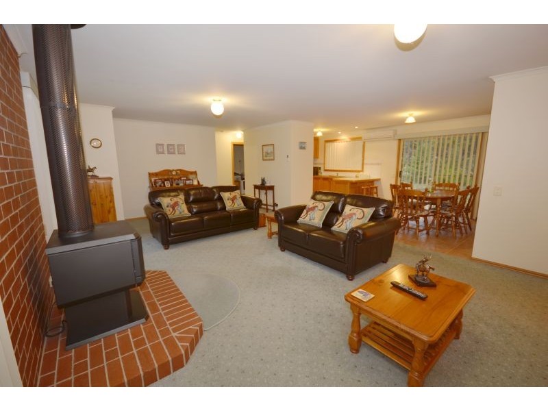 158 Grevillea Drive, Enfield VIC 3352