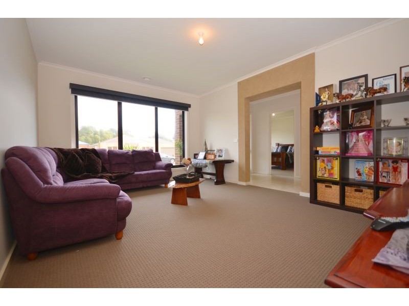14 King George Way, Mitchell Park VIC 3352