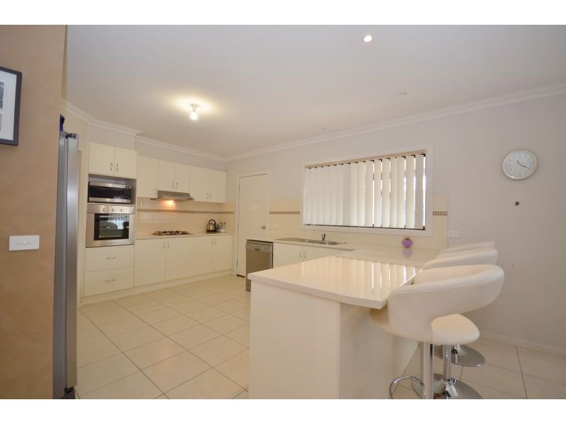14 King George Way, Mitchell Park VIC 3352