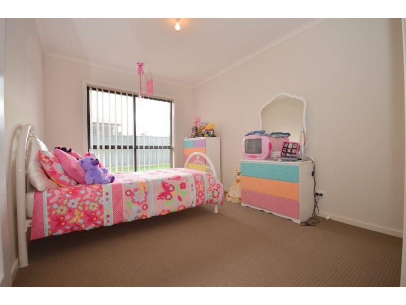 14 King George Way, Mitchell Park VIC 3352