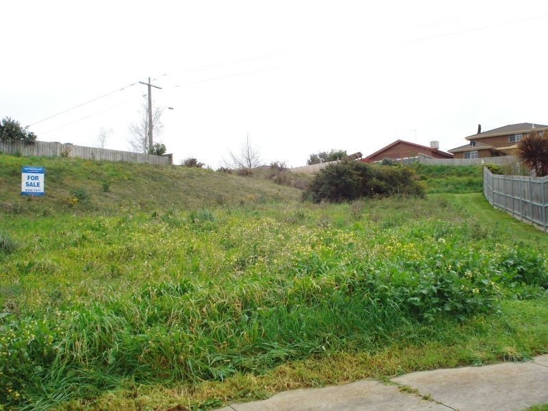 1 & 5 Highview Court, Black Hill VIC 3350