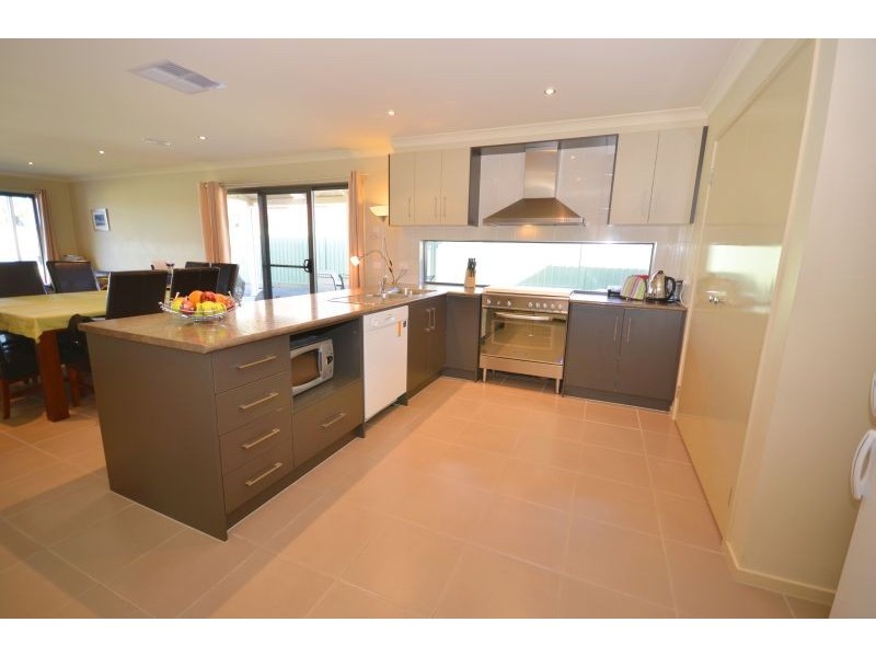 48 Delaney Drive, Miners Rest VIC 3352