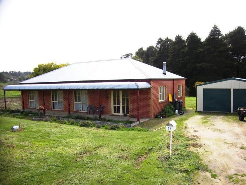 51 Linton-Piggoreet Road, Linton VIC 3360