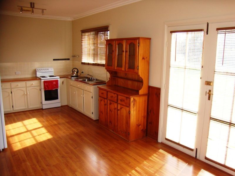 51 Linton-Piggoreet Road, Linton VIC 3360