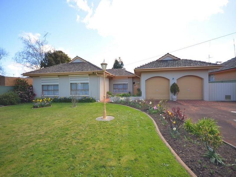 24 Smythes Road, Delacombe VIC 3356