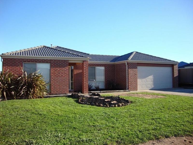 8 Adelphi Close, Delacombe VIC 3356