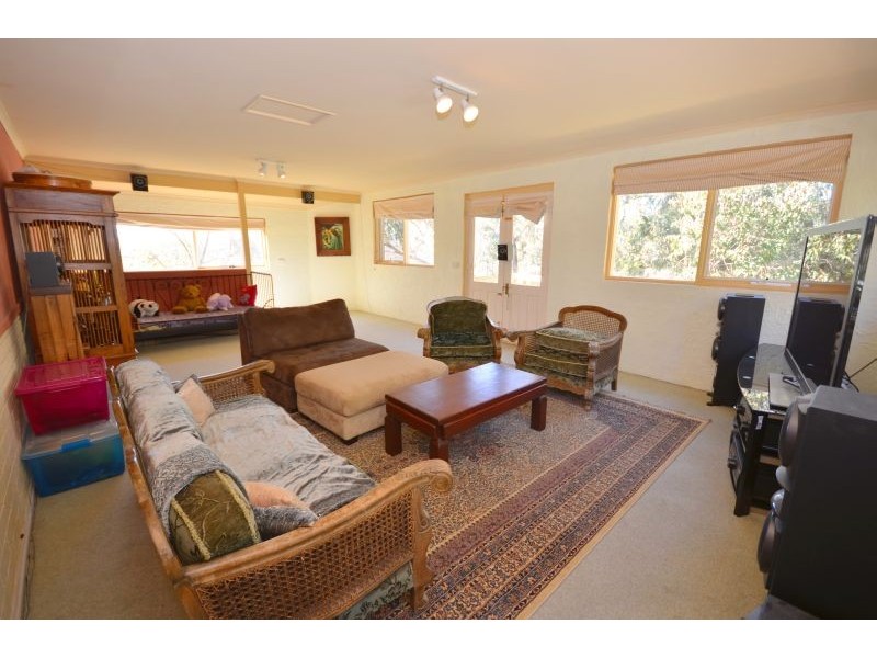 2 Judith Grove, Mount Clear VIC 3350