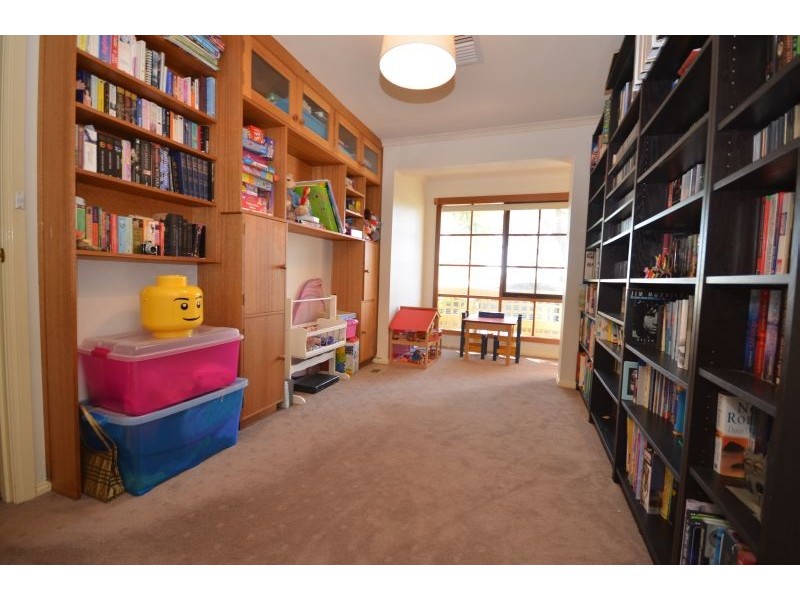 2 Judith Grove, Mount Clear VIC 3350