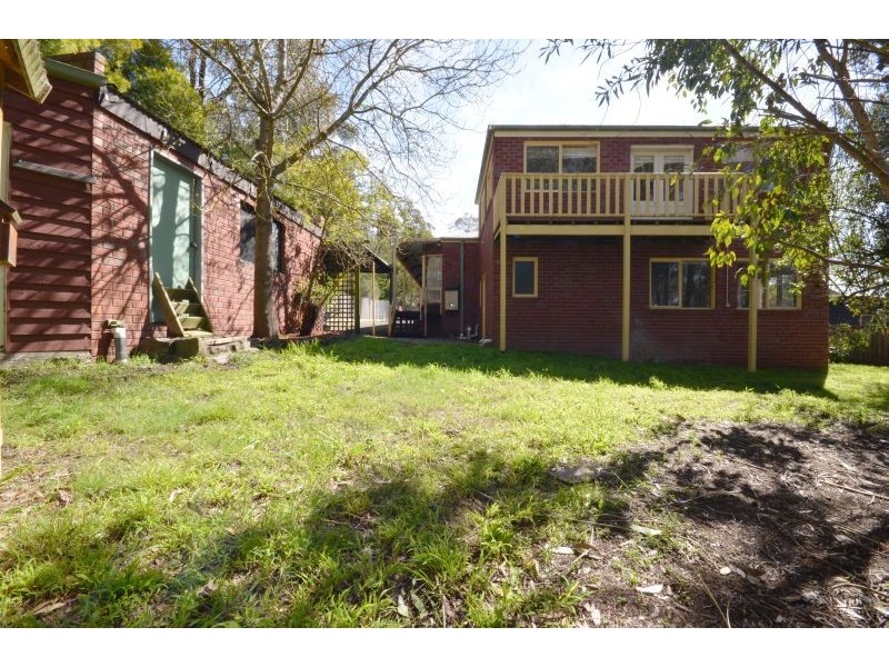 2 Judith Grove, Mount Clear VIC 3350