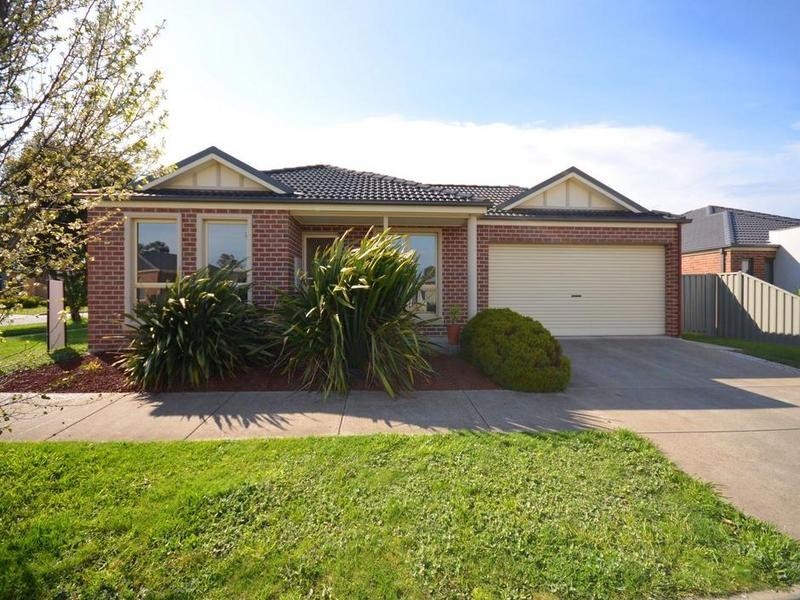 16 Clifton Street, Delacombe VIC 3356