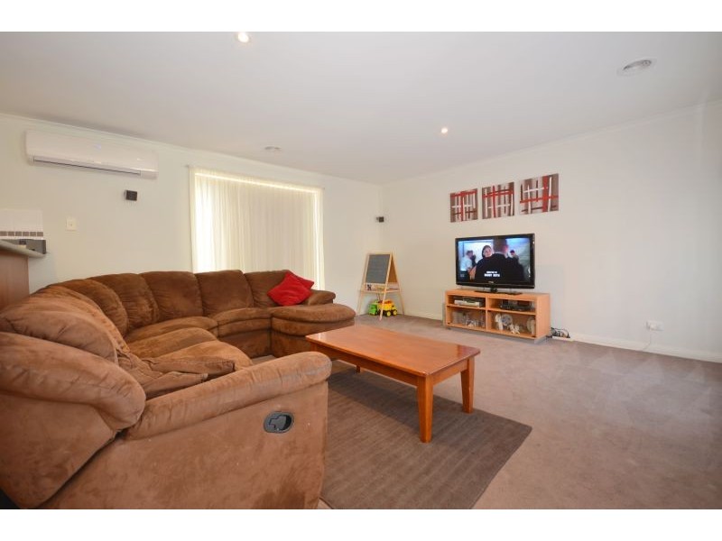 16 Clifton Street, Delacombe VIC 3356