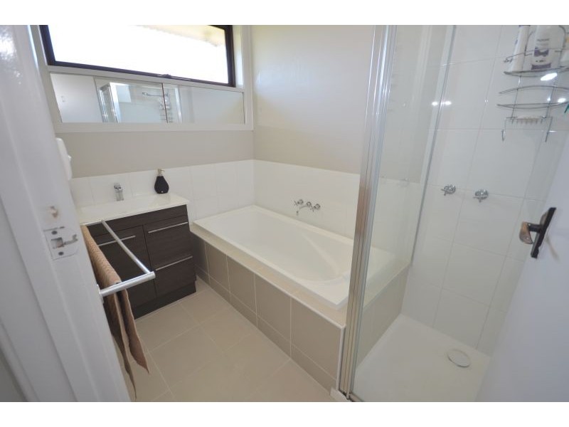 595 Sebastopol-Smythesdale Road, Ross Creek VIC 3351