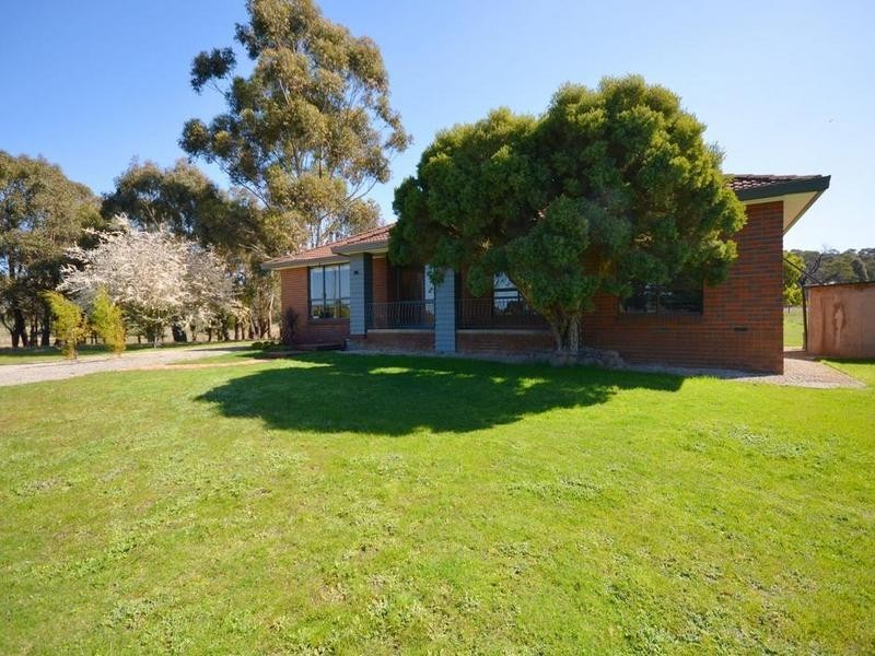 595 Sebastopol-Smythesdale Road, Ross Creek VIC 3351