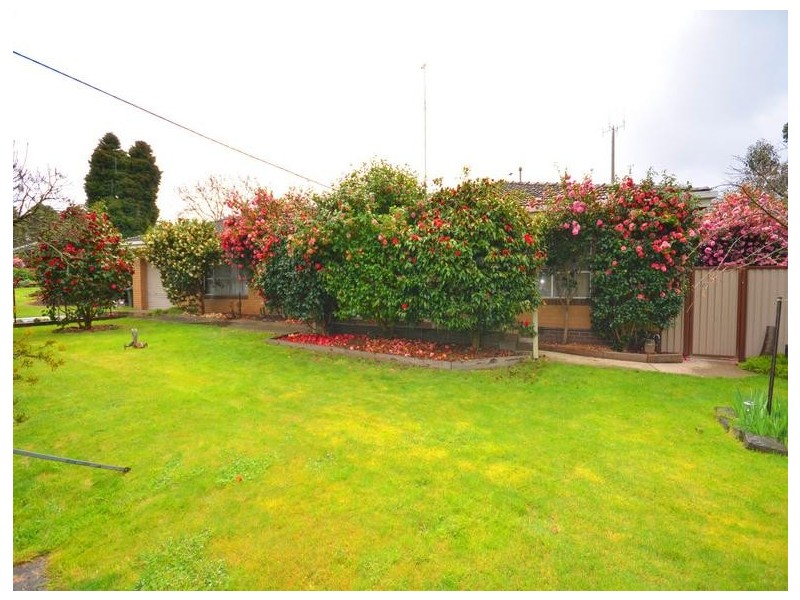 21 Semmens Avenue, Creswick VIC 3363