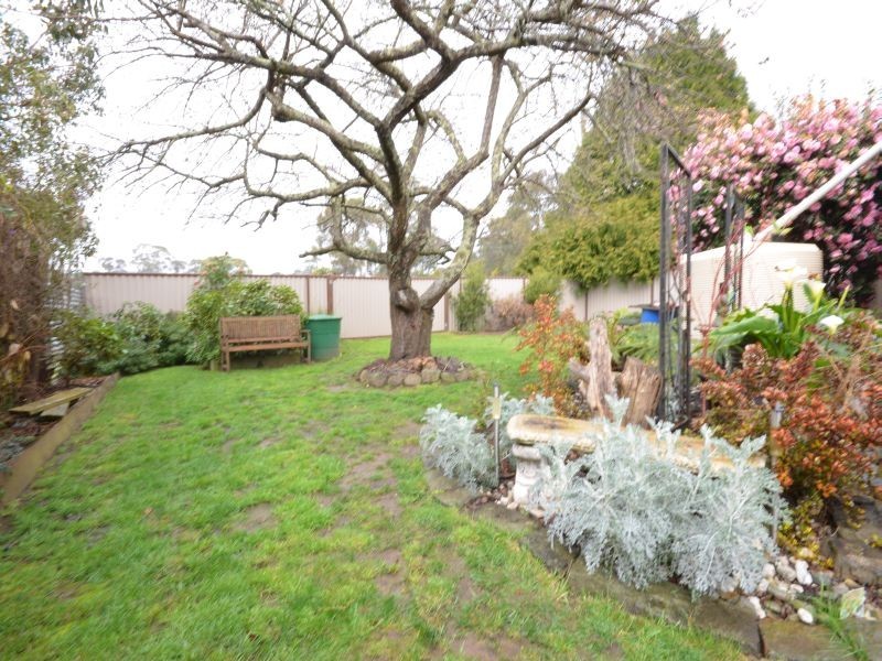 21 Semmens Avenue, Creswick VIC 3363