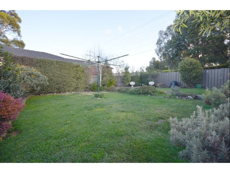 16 Melvyn Crescent, Mount Clear VIC 3350