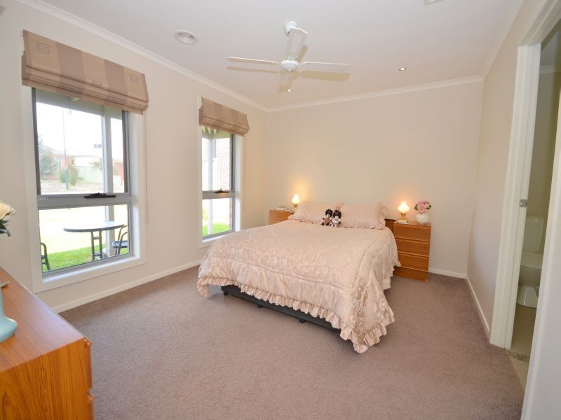 17 Baxter Street, Miners Rest VIC 3352