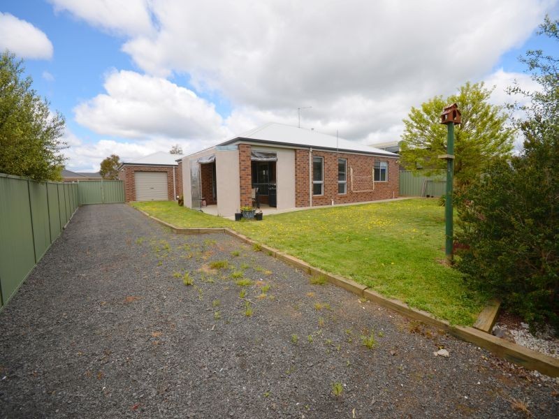 17 Baxter Street, Miners Rest VIC 3352