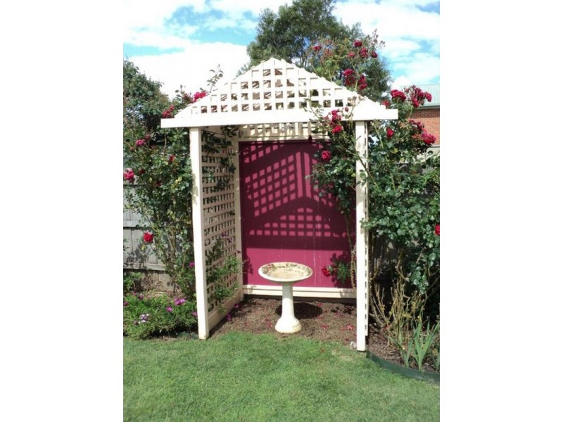 27 Shari Drive, Delacombe VIC 3356