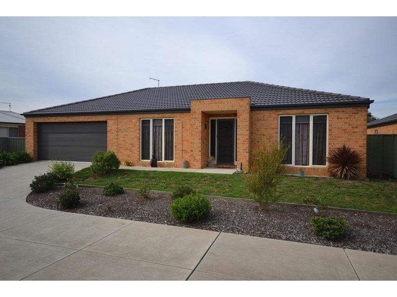 3/16 Carmichael Court, Sebastopol VIC 3356