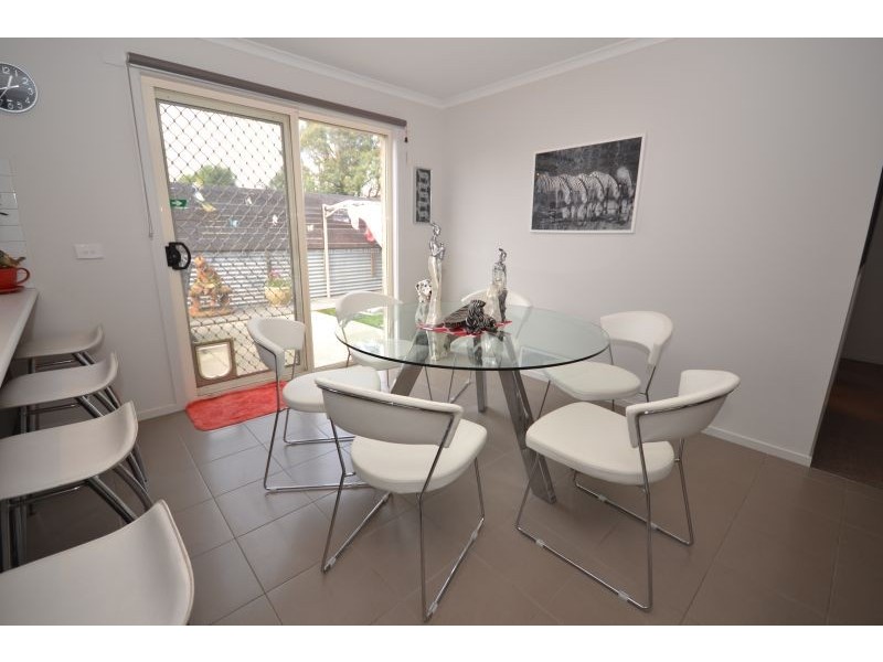 3/16 Carmichael Court, Sebastopol VIC 3356