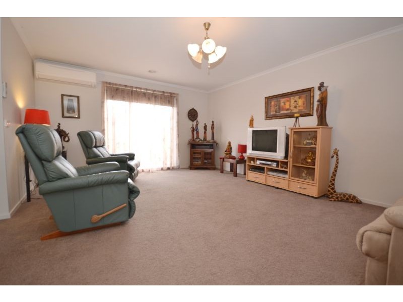 3/16 Carmichael Court, Sebastopol VIC 3356