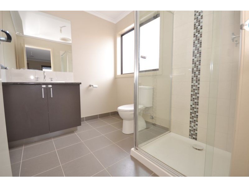 19 Holstein Close, Delacombe VIC 3356