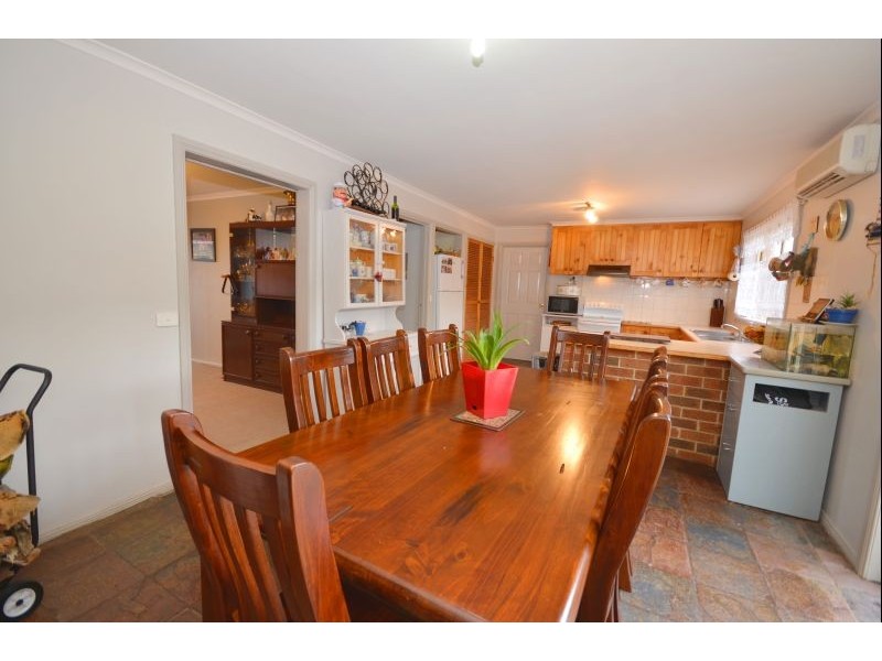 35 Urquhart Street, Gordon VIC 3345