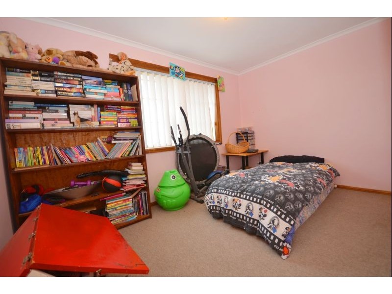 35 Urquhart Street, Gordon VIC 3345