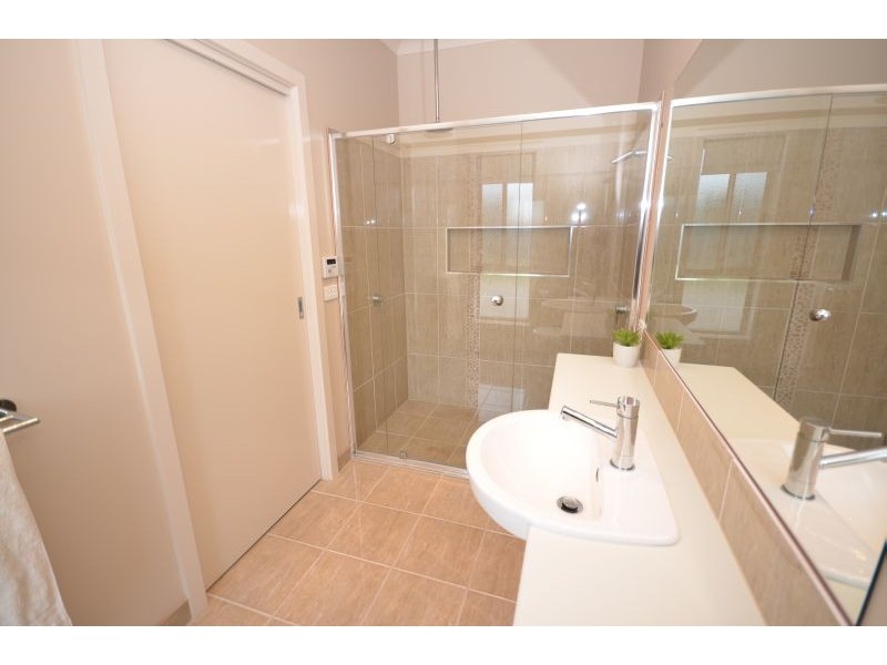 8 Maxwell Street, Cardigan Village VIC 3352