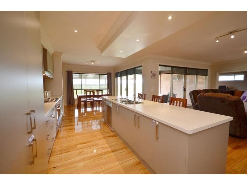 8 Maxwell Street, Cardigan Village VIC 3352