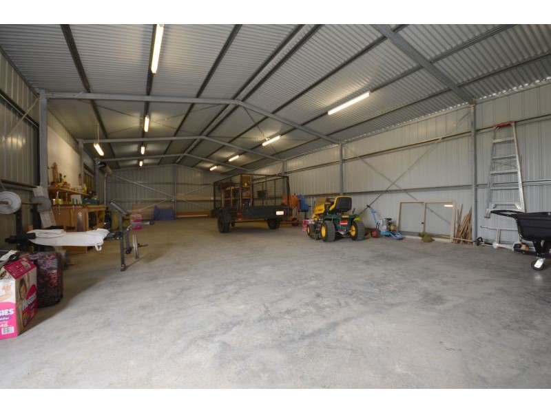 8 Maxwell Street, Cardigan Village VIC 3352