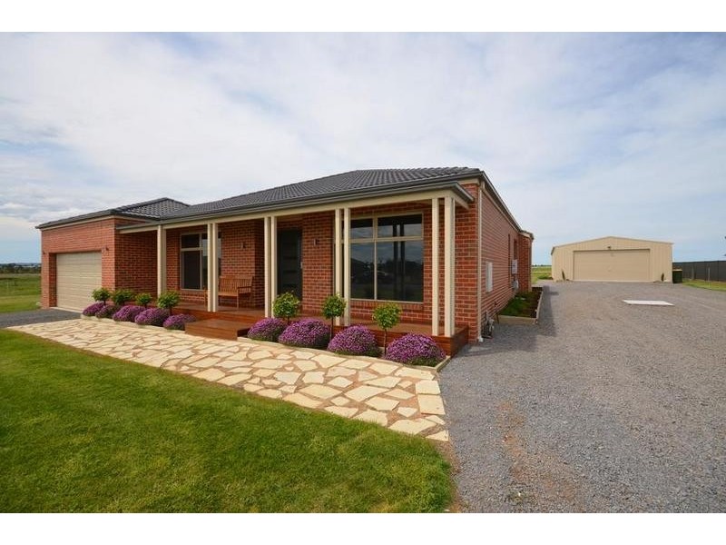 8 Maxwell Street, Cardigan Village VIC 3352